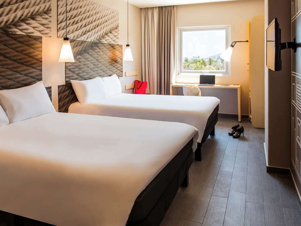 ibis Tijuana Quarto foto